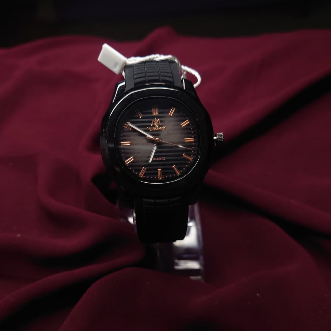 Minha MM Quartz Watch - Black